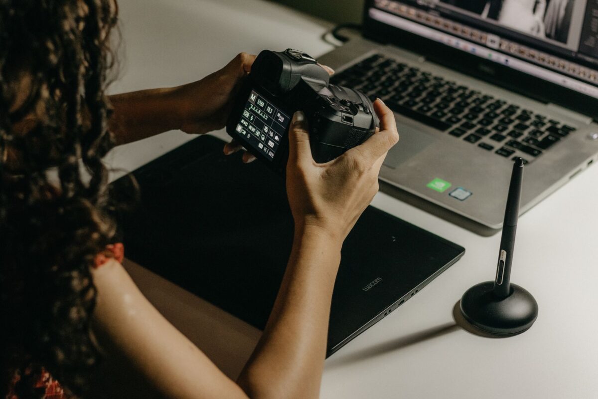 Lightroom 9.6 : retoucher une photo en écrivant une consigne, ce que change Prompt to Edit